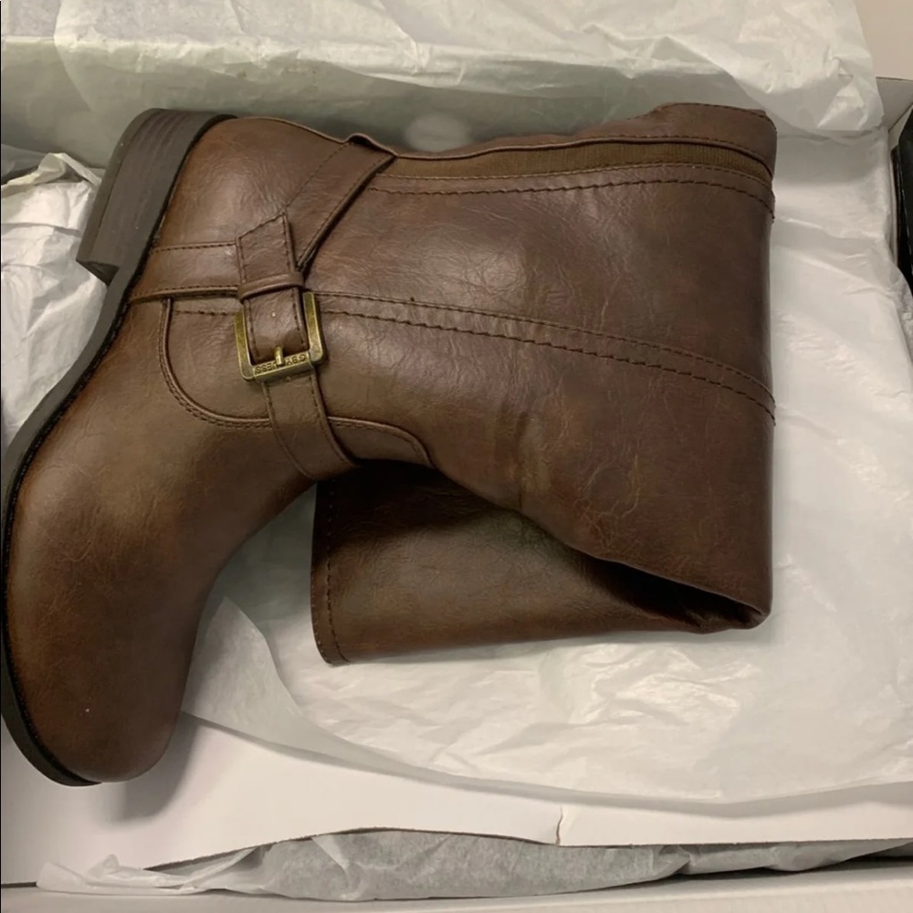 Brown wide calf guess boots